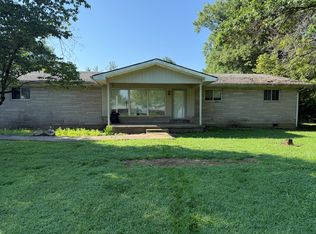 4218 Perry Crossing Rd, Sellersburg, IN 47172