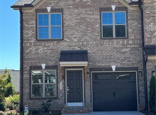 1041 Beechcraft Dr, Mebane, NC 27302