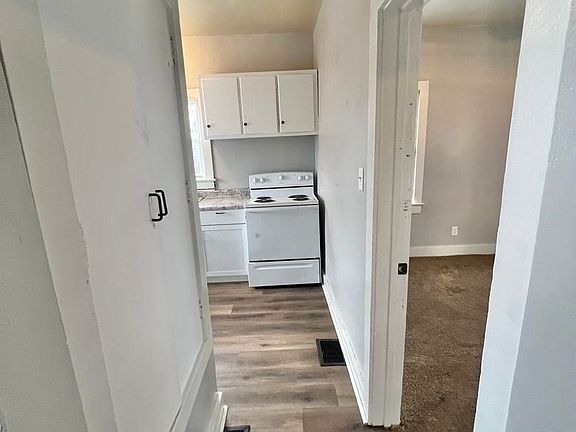 4th image of 2422 New Haven Ave APT C