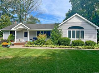 465 Gibbs Pond Rd, Nesconset, NY 11767