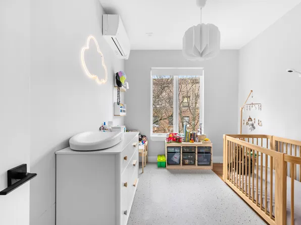 68 Woodruff Avenue 4B image 5 of 6
