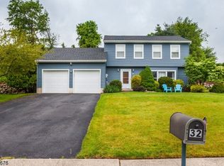 32 Snyder Dr, Rockaway, NJ 07885