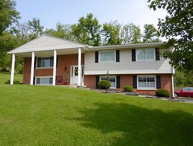 1st image of 5 Applewood Dr