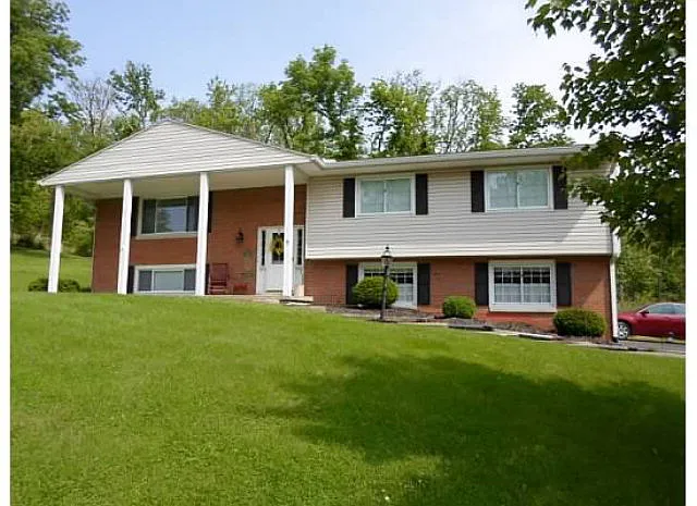 5 Applewood Dr photo 1