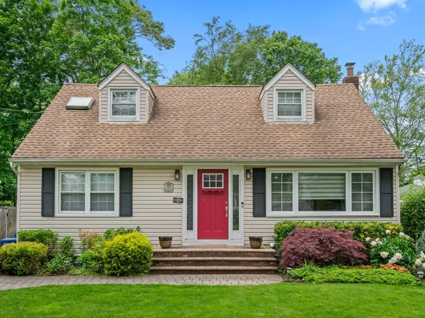 183 Iceland Drive, South Huntington, NY 11746