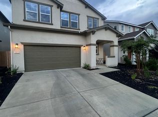 3025 N Dudley St, Visalia, CA 93291