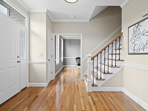 2nd image of 27 Rockwell Dr