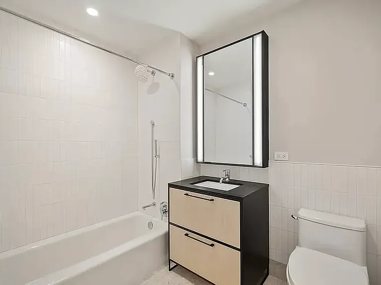 15310 88th Ave #901 — Photo 10