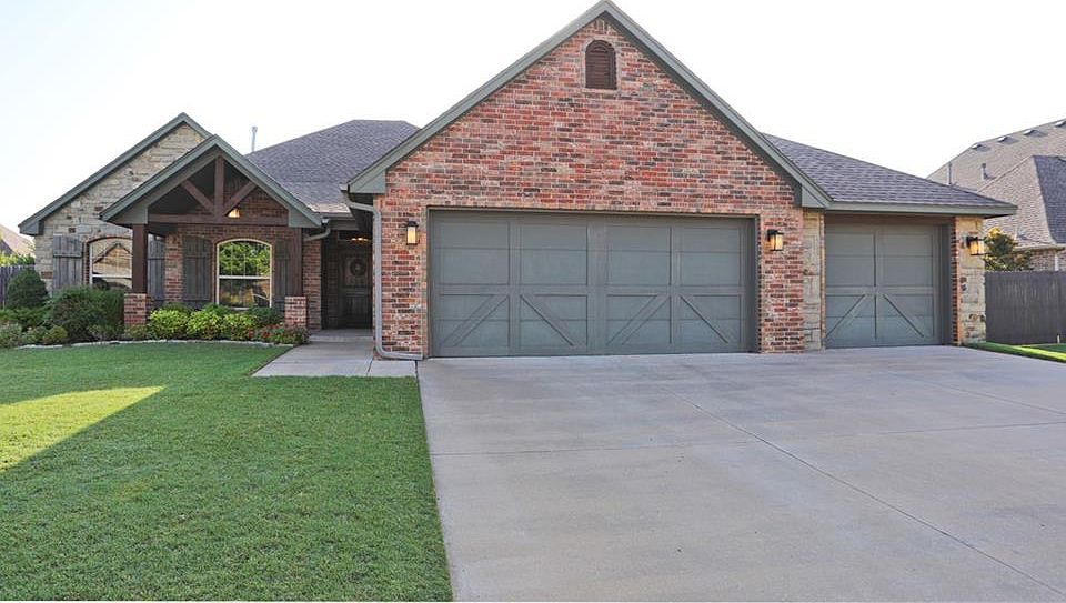 1st image of 15920 James Thomas Ct