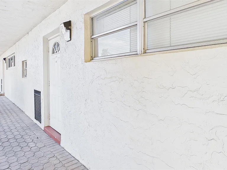 381 S Hollybrook Dr #106 — Photo 18