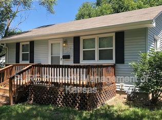 2420 SW Duane St, Topeka, KS 66606