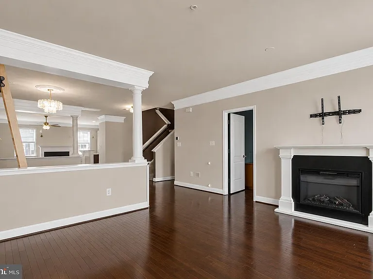 703 Skippers Ln — Photo 15