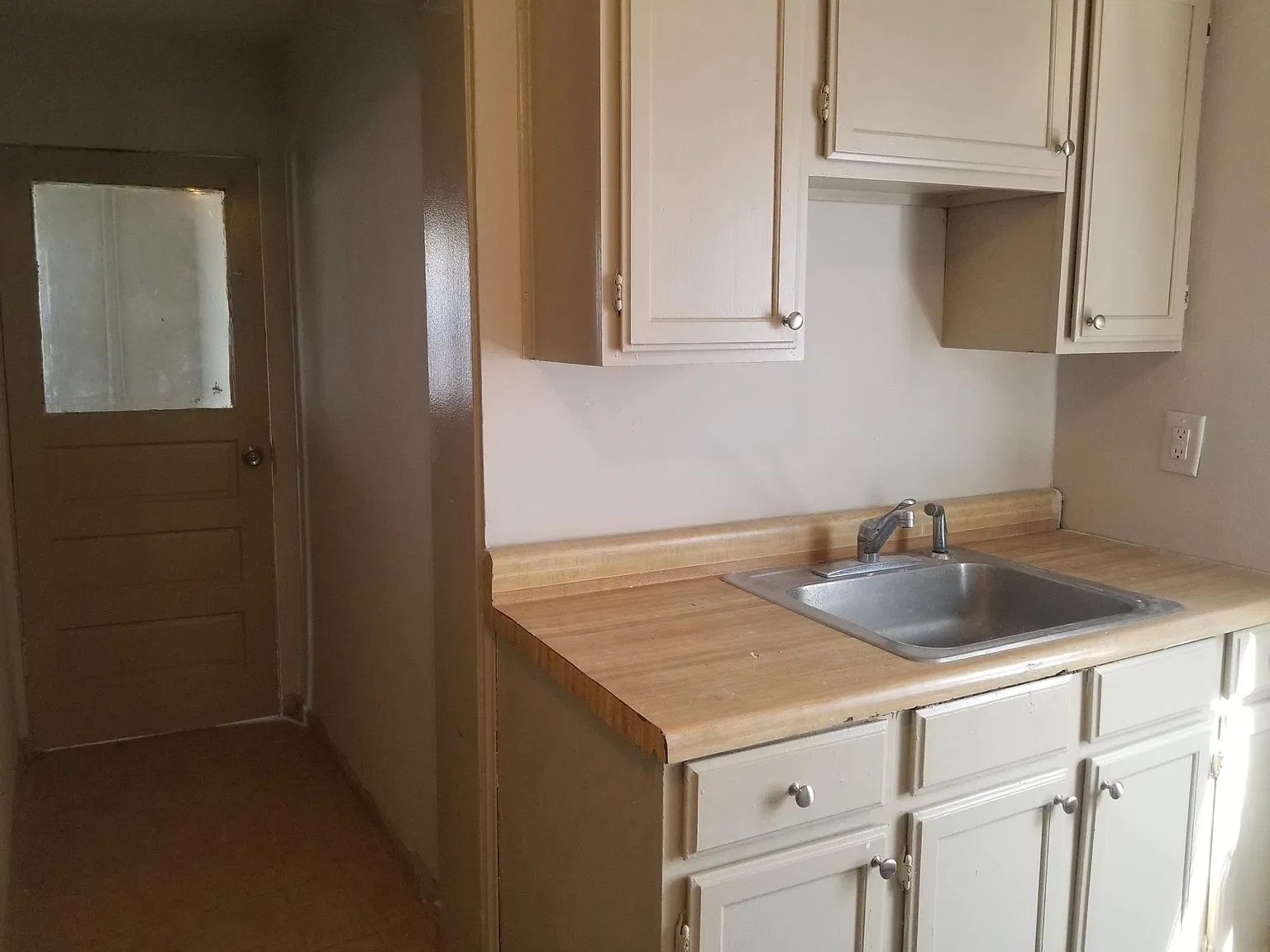 5063 Massachusetts St — Photo 2