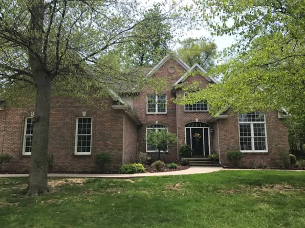 699 Forest Ct, Nappanee, IN 46550