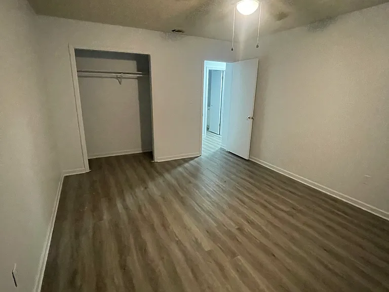 195 Pamela Dr — Photo 10