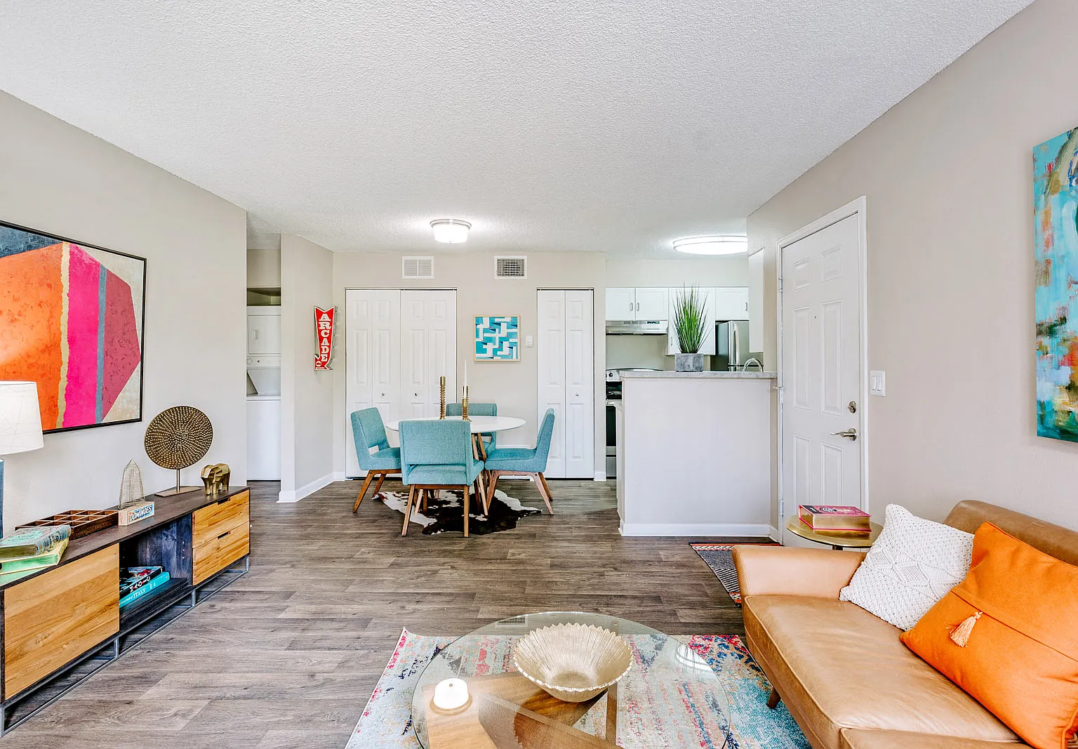 Sloan's Lake Apartments — Photo 4