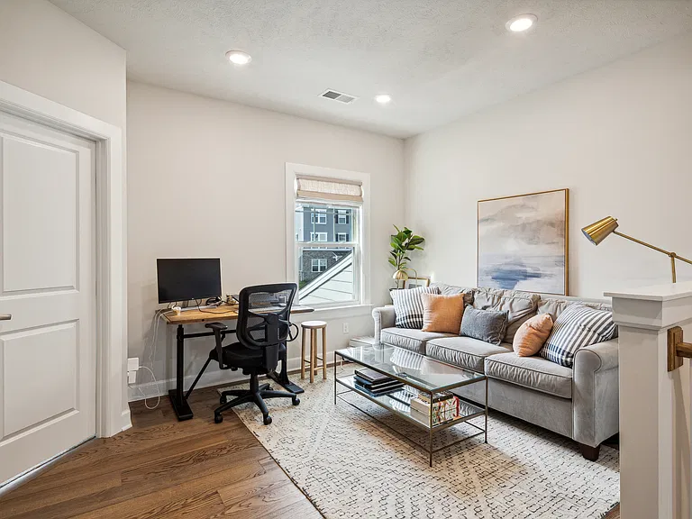 4205 Spruce Rd — Photo 24