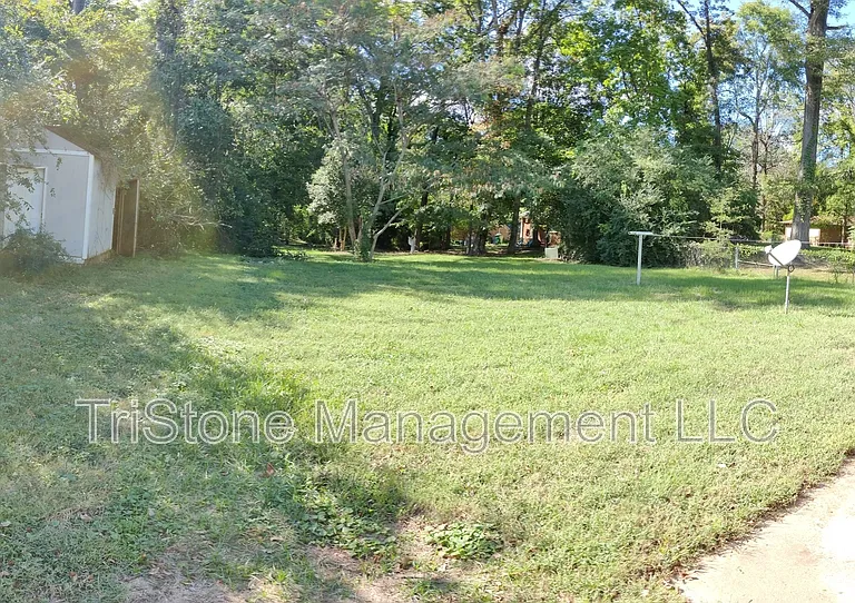 6820 Flintrock Rd — Photo 2