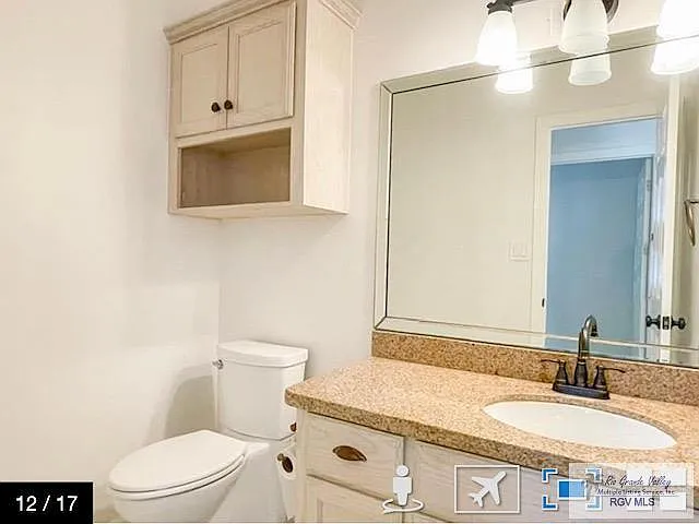 2101 Treasure Oaks Dr — Photo 6