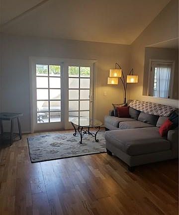 4th image of 675 Wild Rose Ln