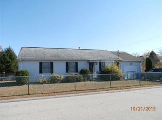 190 Amity St, Fall River, MA 02721