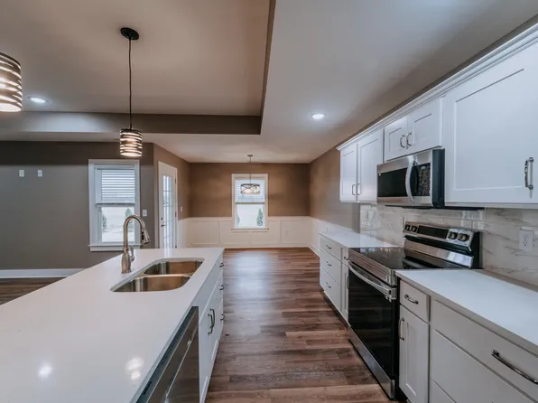 4510 Ridgewood Rd E, Springfield, OH 45503