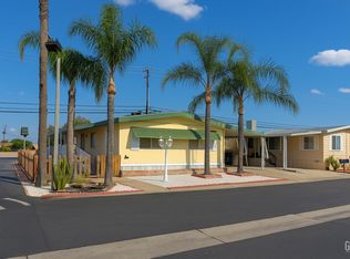 1 Tee Ln, Bakersfield, CA 93308