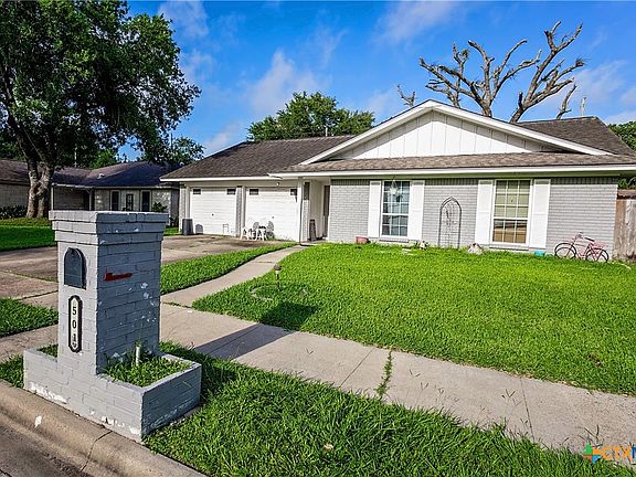 3rd image of 501 Magdalena Dr