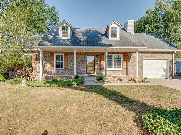 2nd image of 808 Avery Valley Dr
