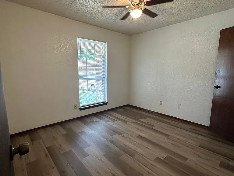 108 Kendra Dr — Photo 34