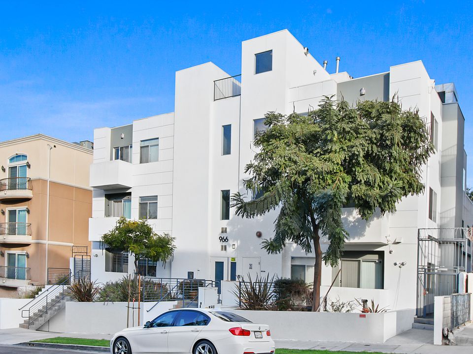 1st image of 966 S Saint Andrews Pl