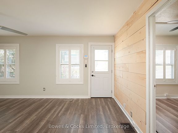 3rd image of 664 Park St N