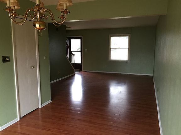 4th image of 1827 Somersworth Dr