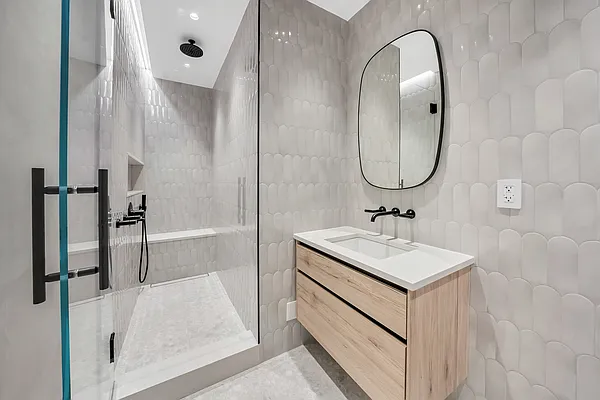 Sold by Argent Advisors LLC | media 22