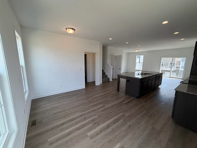 1073 Balsam — Photo 16