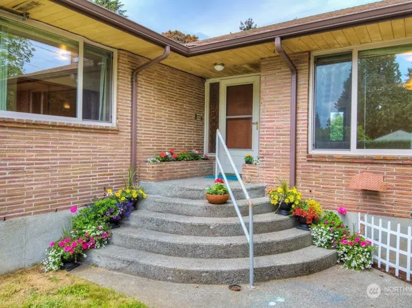 1004 SW 116th Street, Burien, WA 98146
