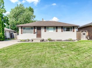 2980 Clemenceau Blvd, Windsor, ON N8T2R1
