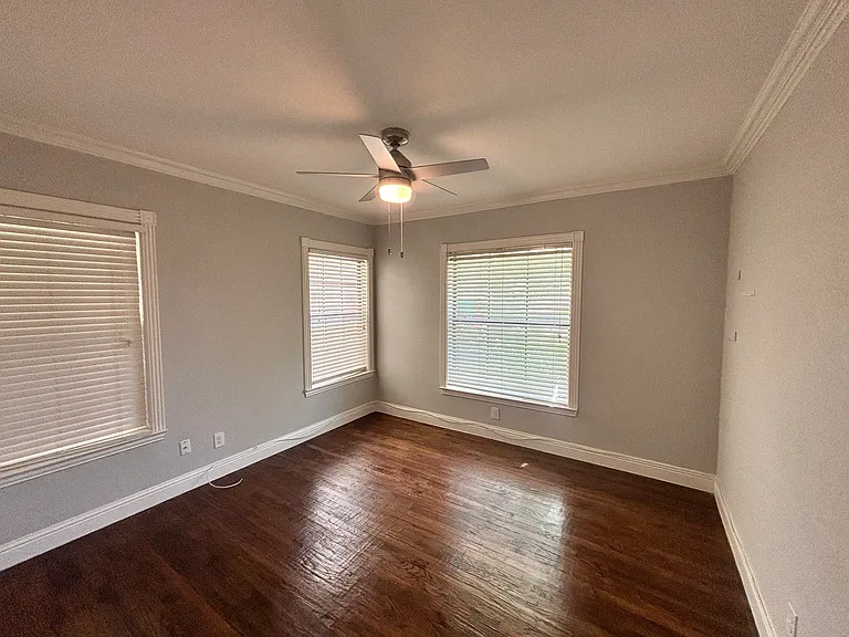 3835 Hawick Ln — Photo 11