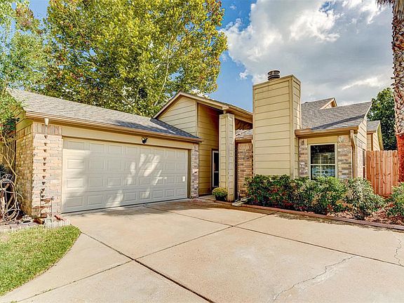 3rd image of 18215 Santolina Ln