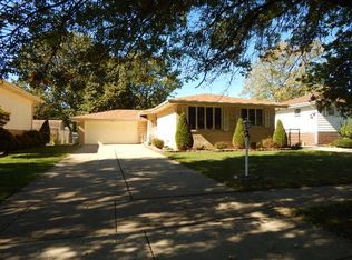 18814 Sherman St, Lansing, IL 60438