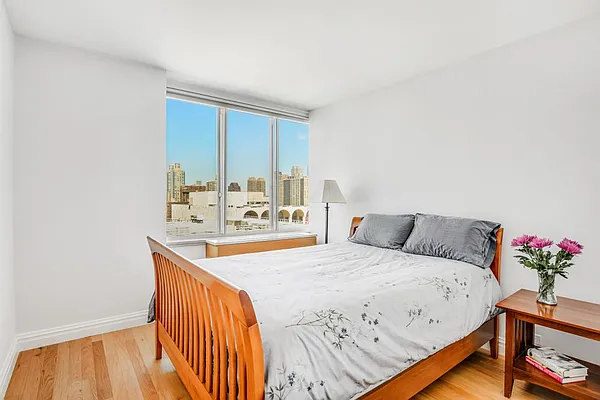 Sold by Compass | media 5