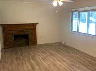 4405 Oak View Dr, Columbia, MO 65202