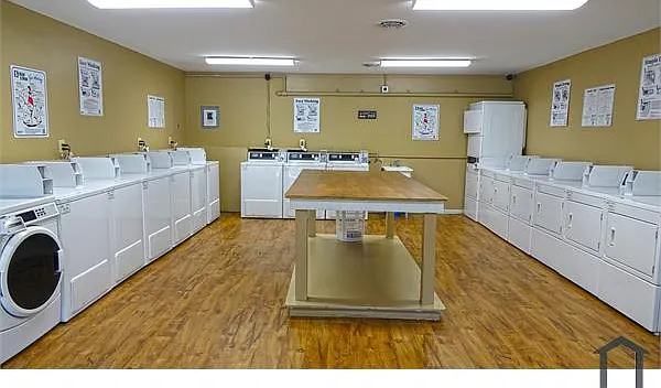 3005 Henderson Ave NW — Photo 2