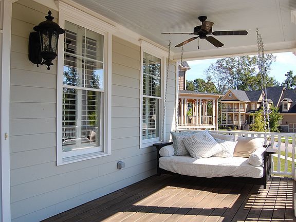 3rd image of 4070 Andover Cir