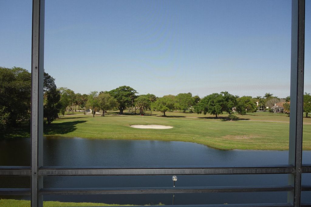 3507 Oaks Way #307, photo 2