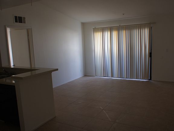 2nd image of 412 S Clementine St APT 210