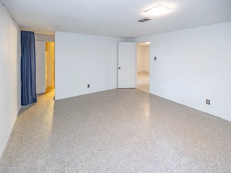 2900 S Jay St — Photo 17