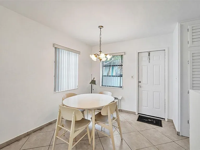 2317 Garfield St #3 — Photo 7