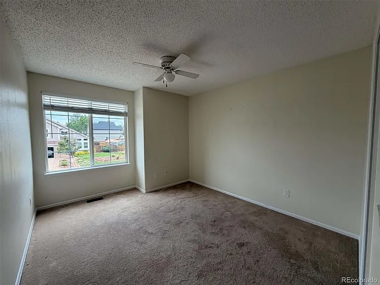 5922 Instone Cir — Photo 11