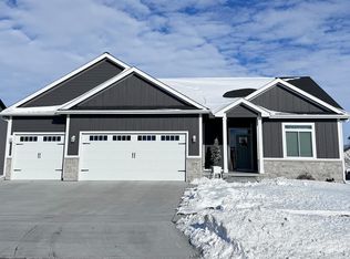 209 Cedar Dr, Gilbert, IA 50105